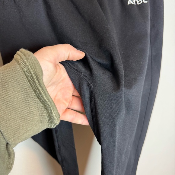 Aybl Adapt Seamless Leggings in Black Medium - Picture 6 of 10